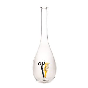 Díszpalack csepp alakú üveg olló, fésű figurával 0.5L